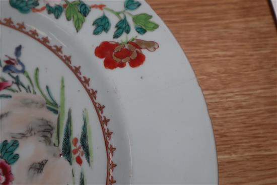 A Qianlong famille rose plate, painted with flowers diameter 35cm